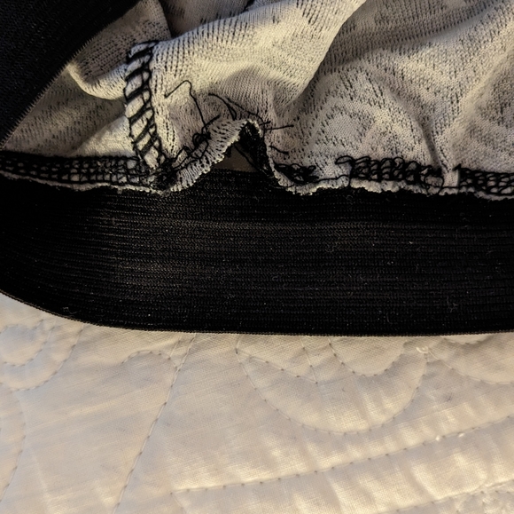 Patterned Black Textured Leggings Small - Picture 6 of 8